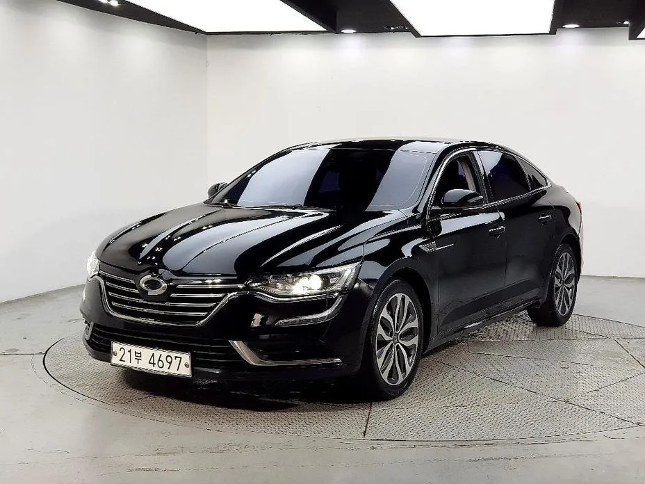 Renault SM6