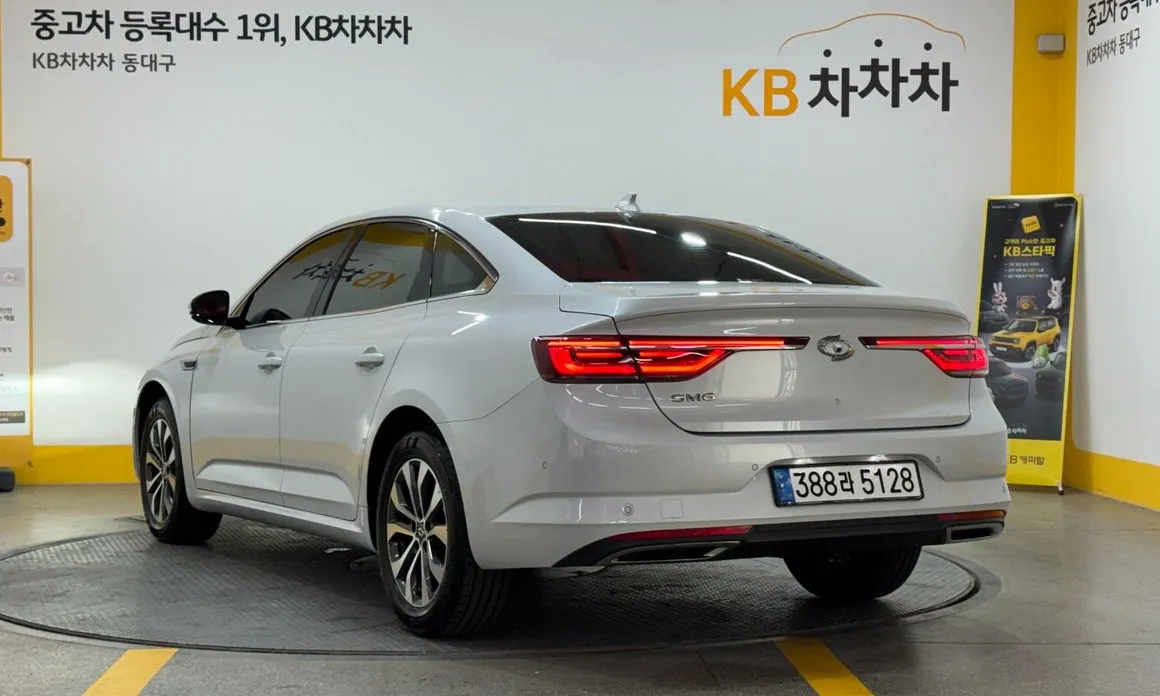 Renault SM6