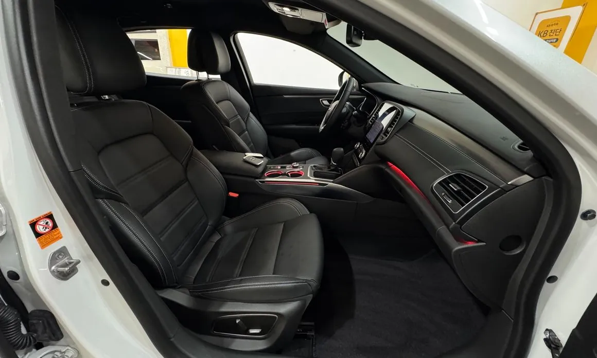 Renault SM6