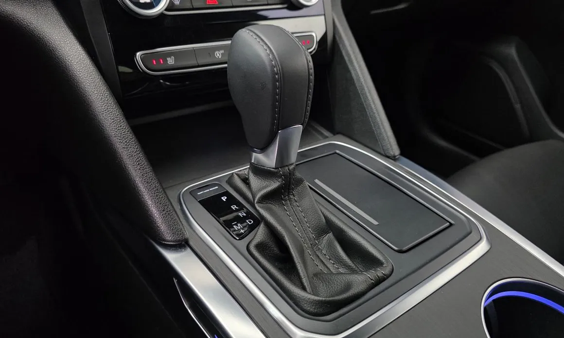 Renault SM6