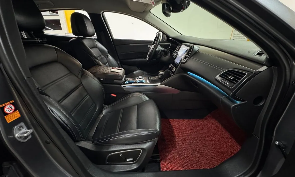 Renault SM6