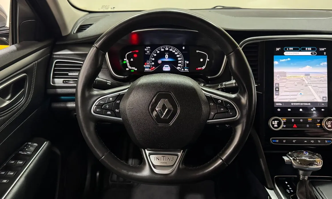 Renault SM6