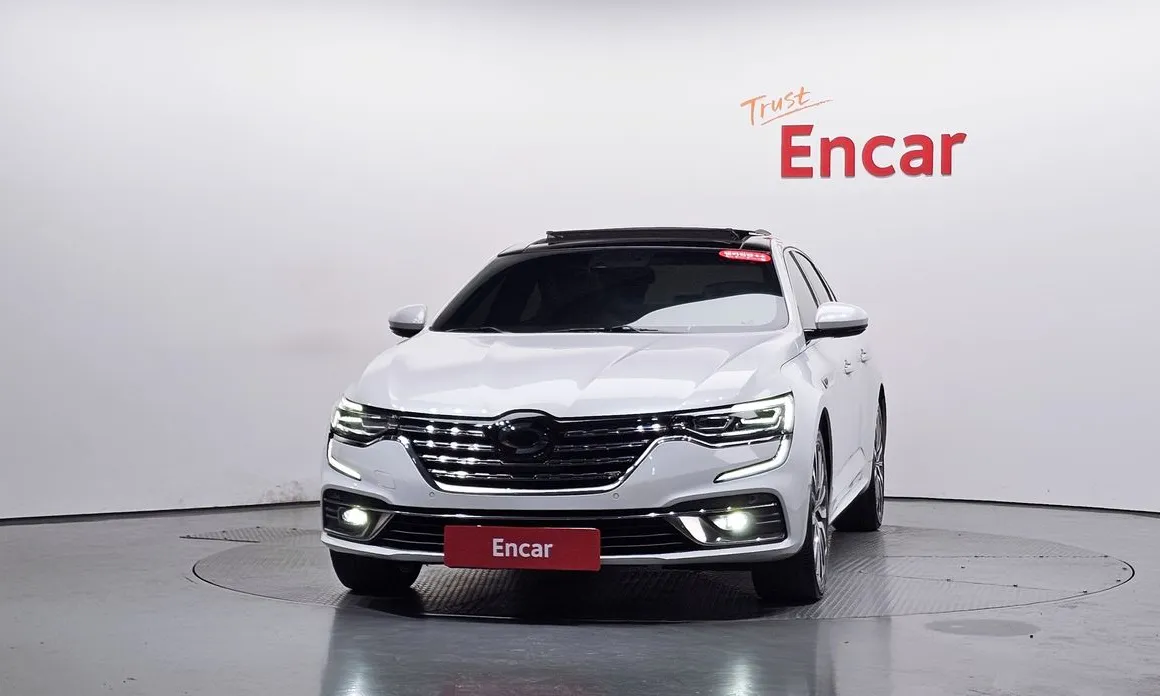 Renault SM6