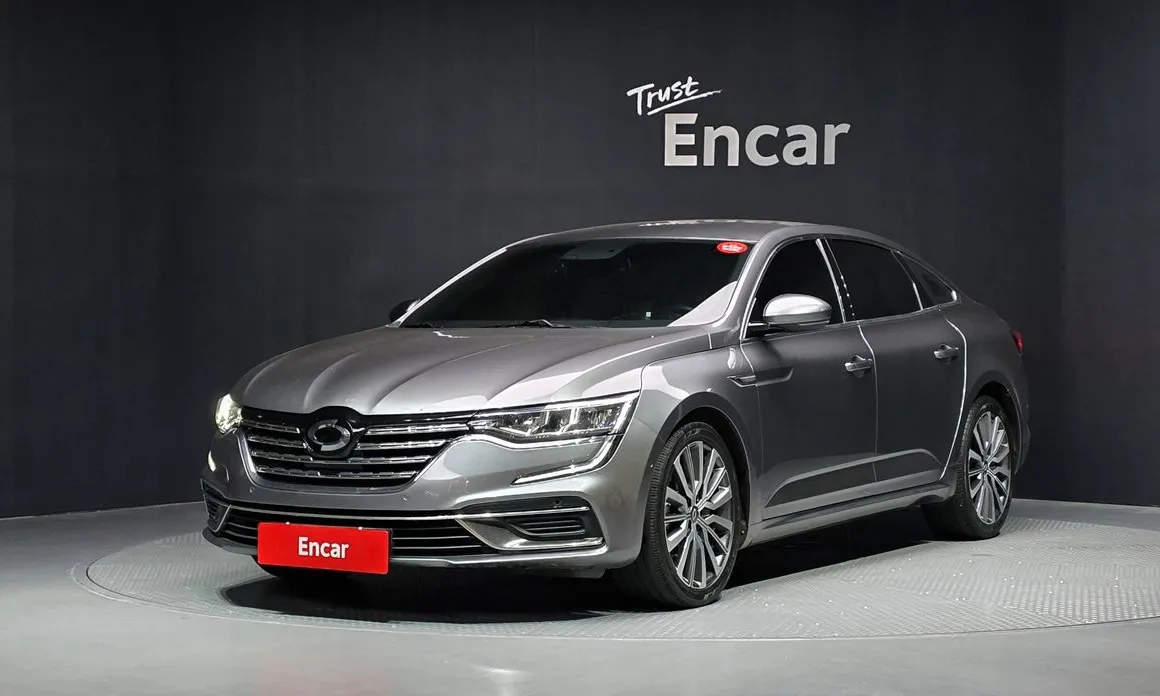 Renault SM6