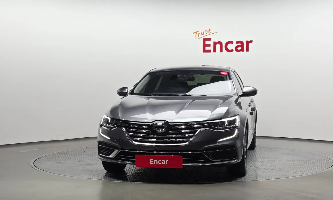 Renault SM6