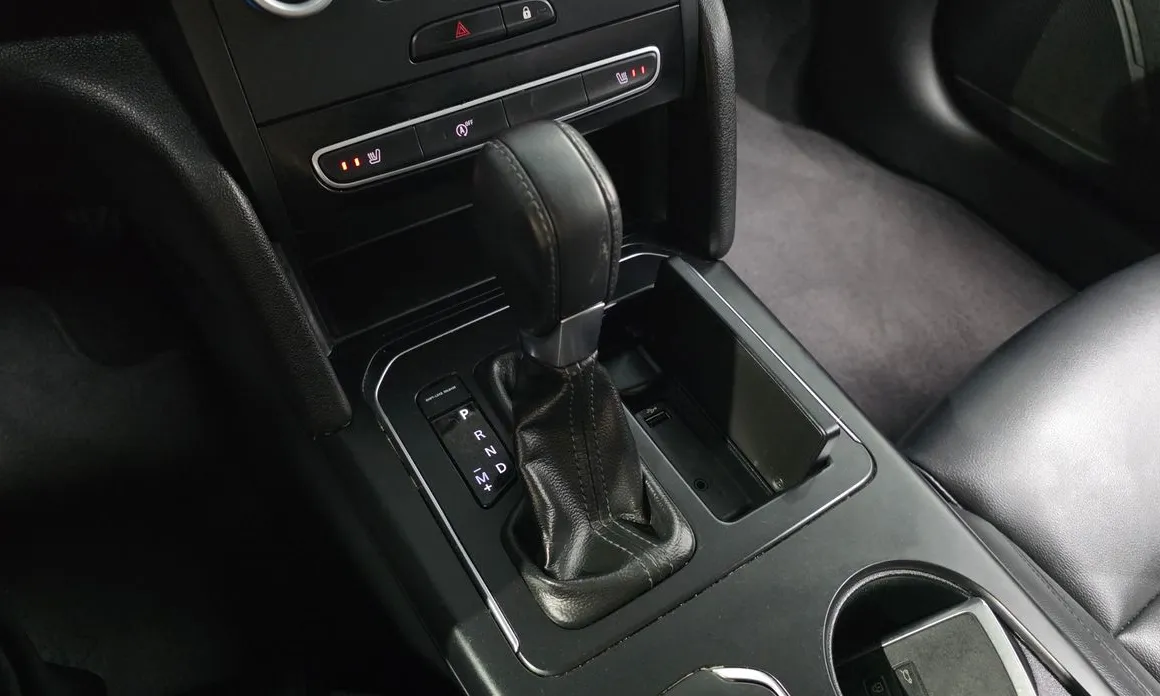 Renault SM6