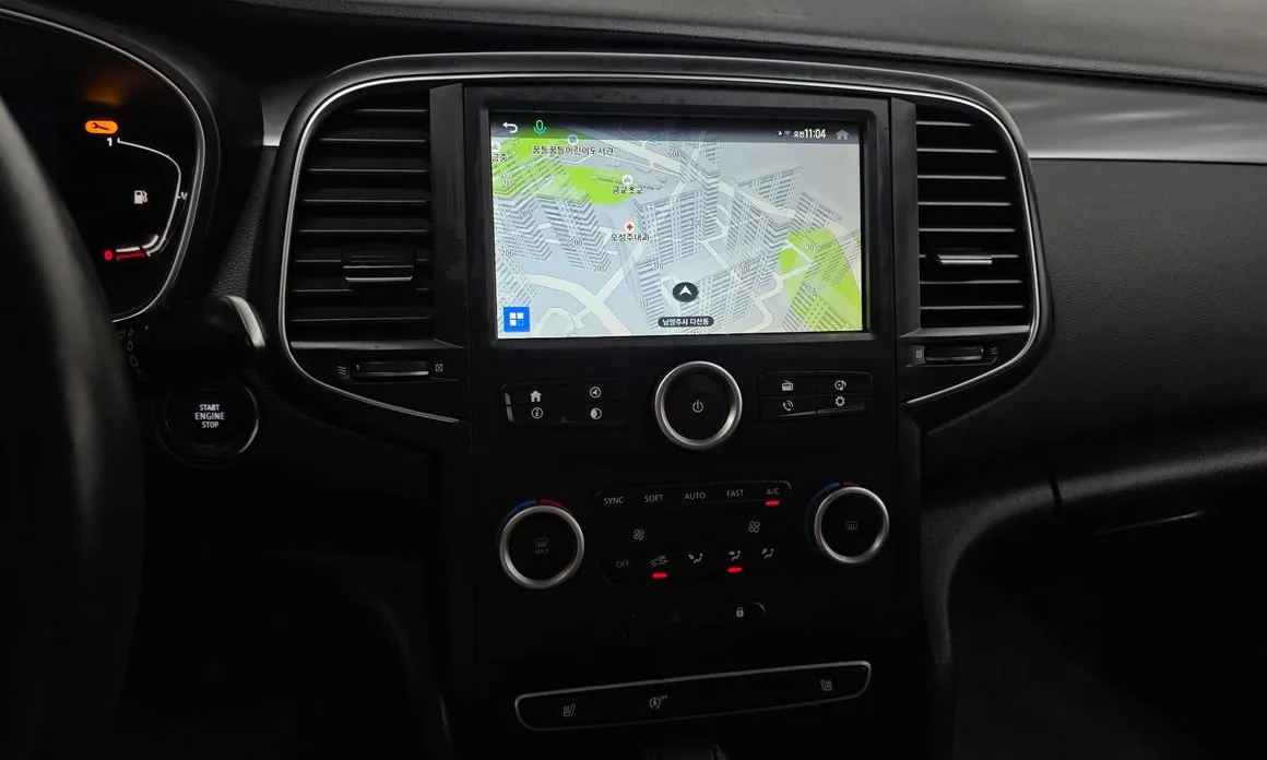 Renault SM6