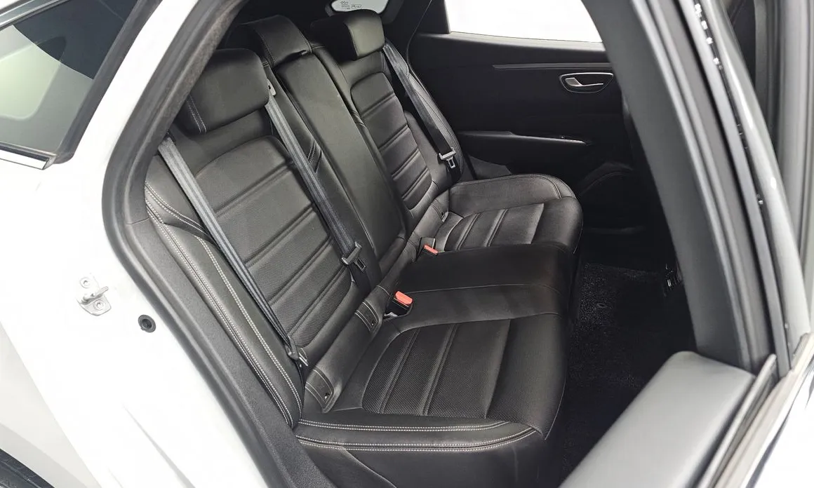 Renault SM6