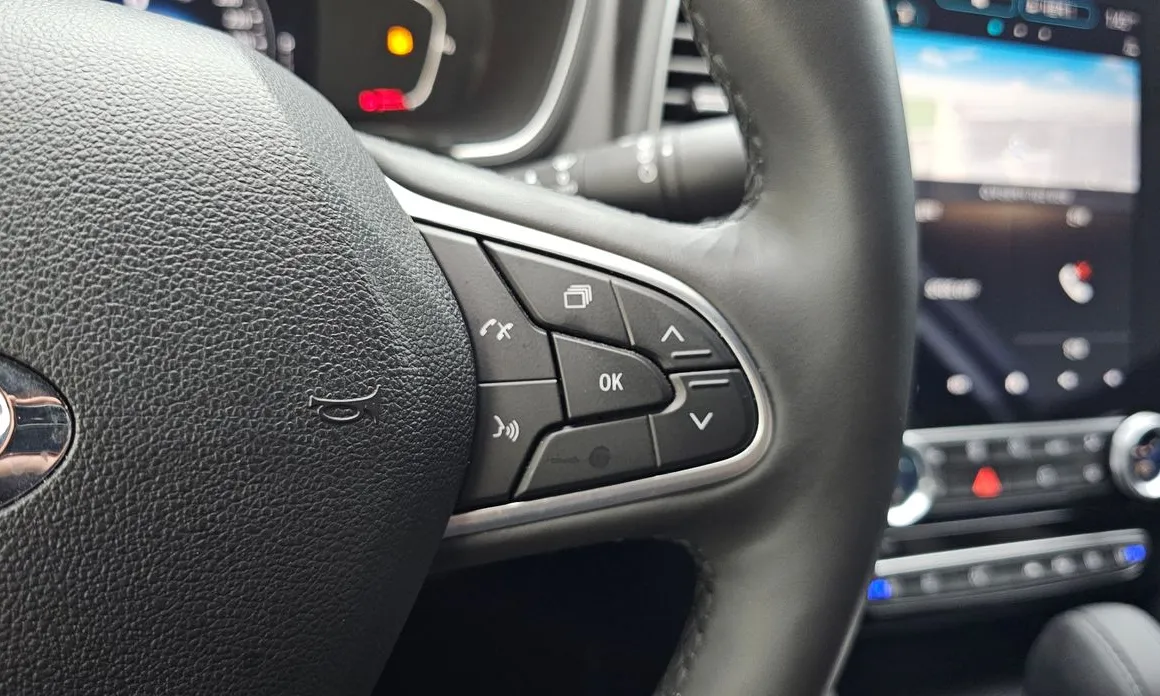 Renault SM6