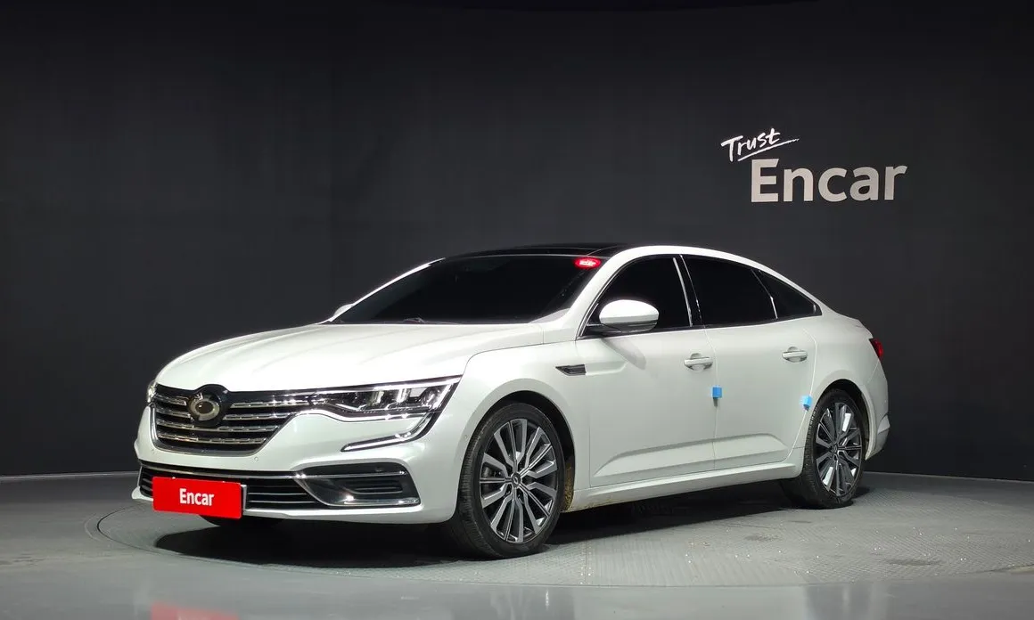 Renault SM6