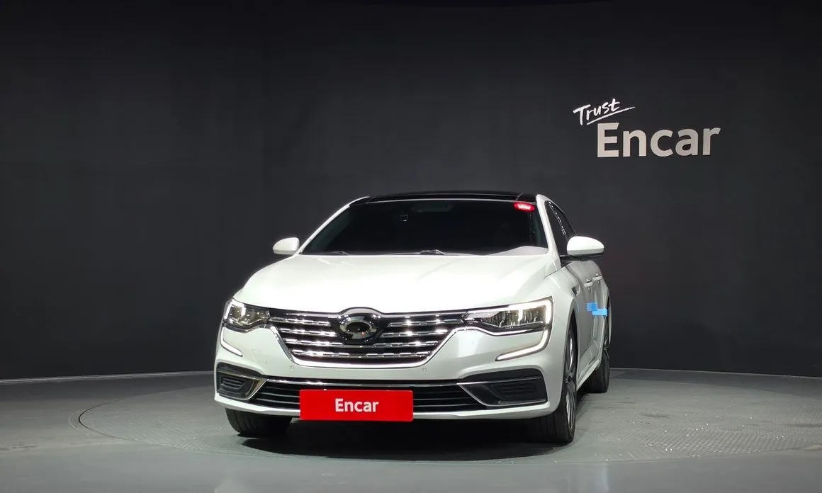 Renault SM6