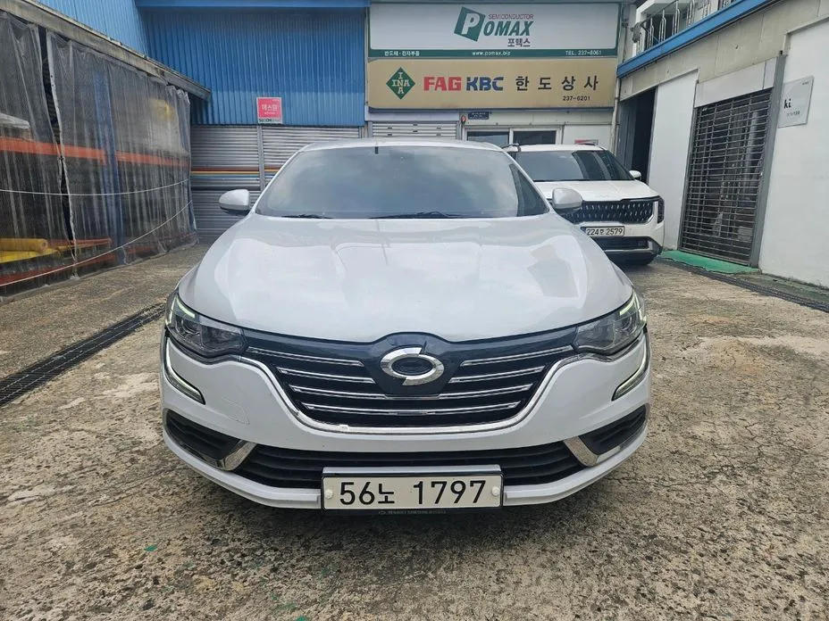 Renault SM6