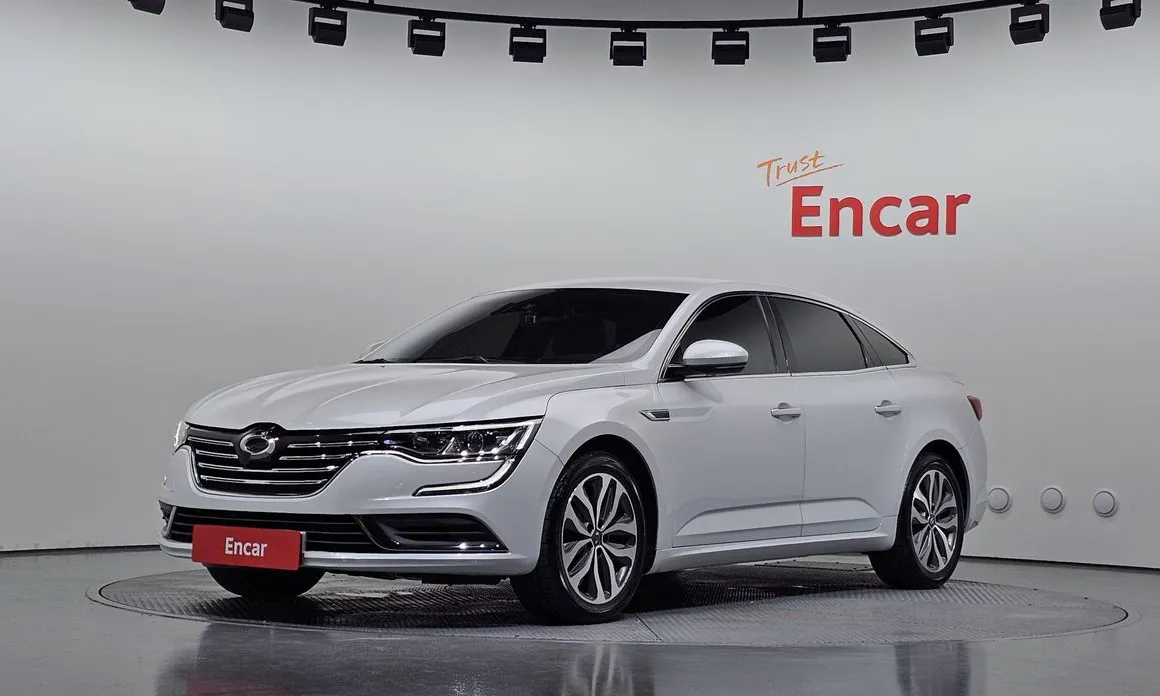 Renault SM6