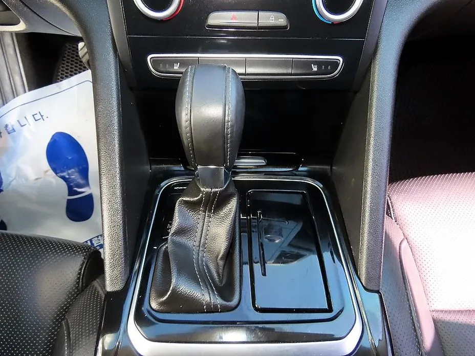 Renault SM6