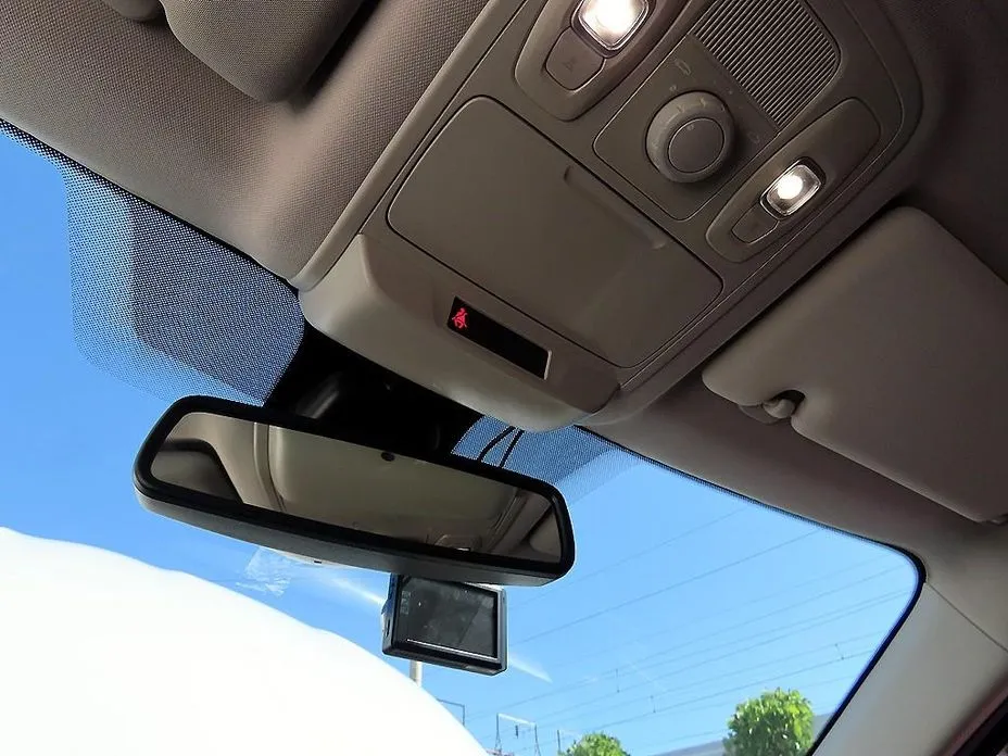 Renault SM6