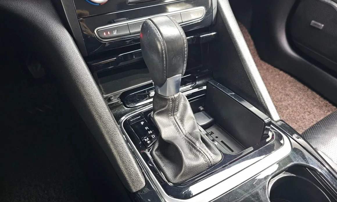 Renault SM6