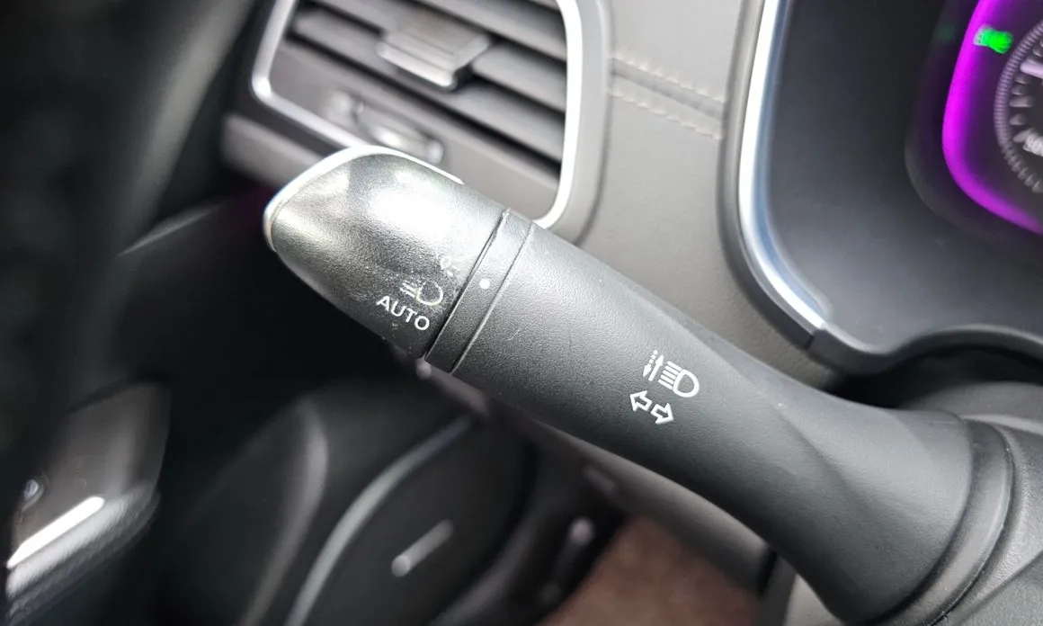 Renault SM6