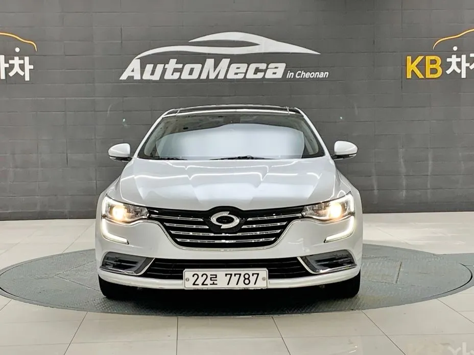 Renault SM6