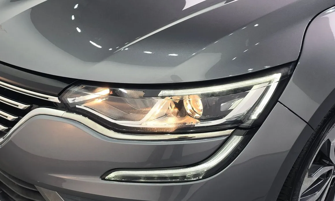 Renault SM6