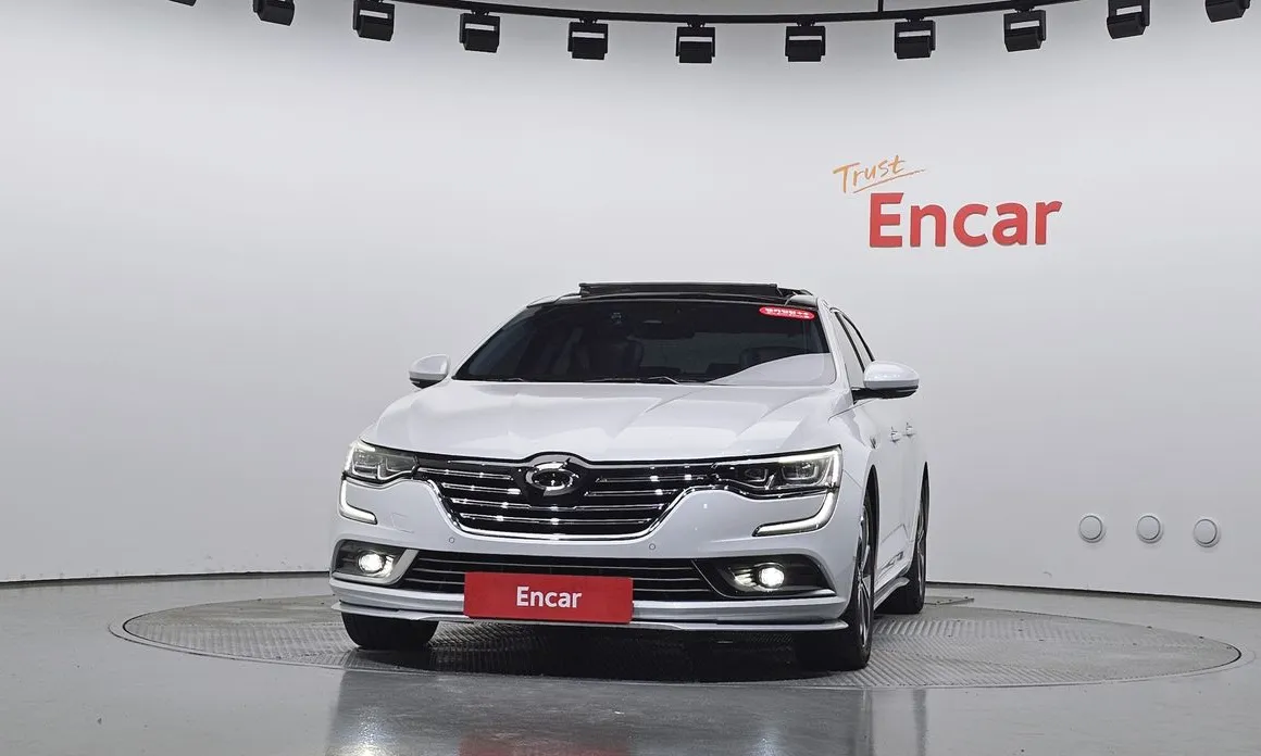 Renault SM6