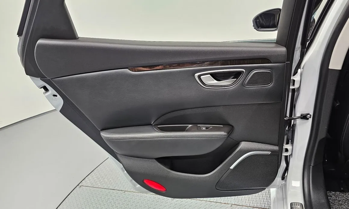 Renault SM6