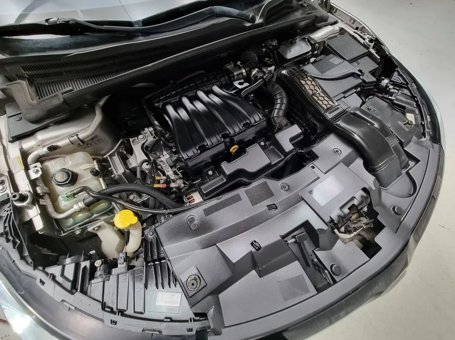 Renault SM6