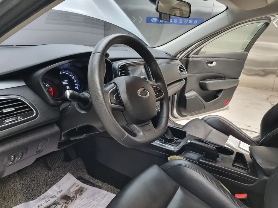 Renault SM6
