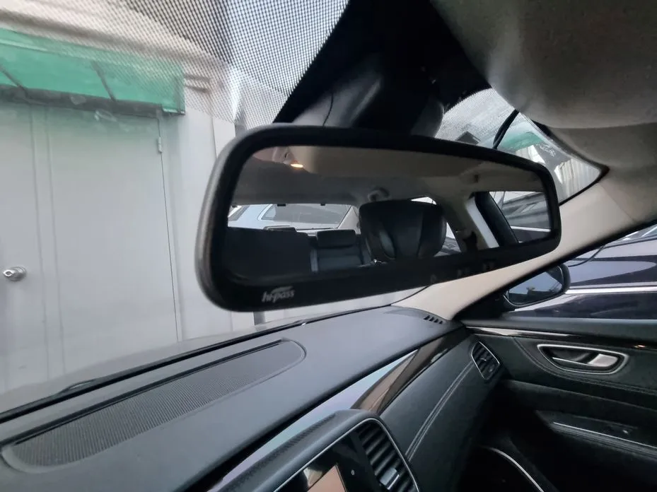 Renault SM6
