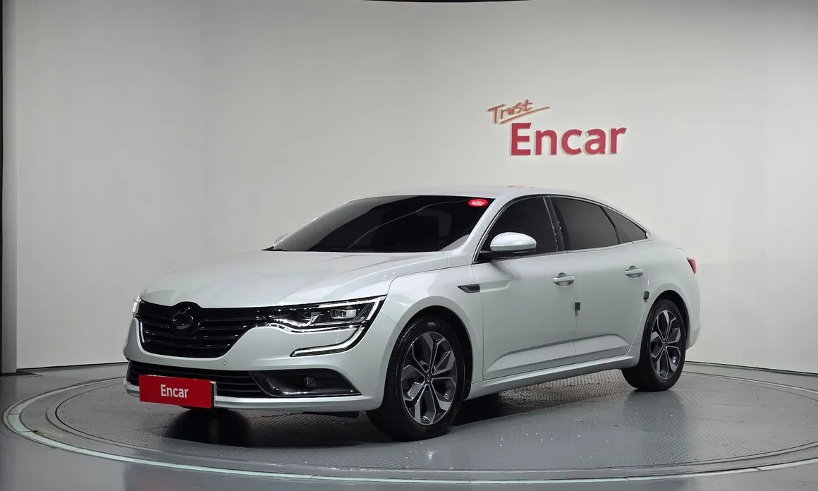Renault SM6