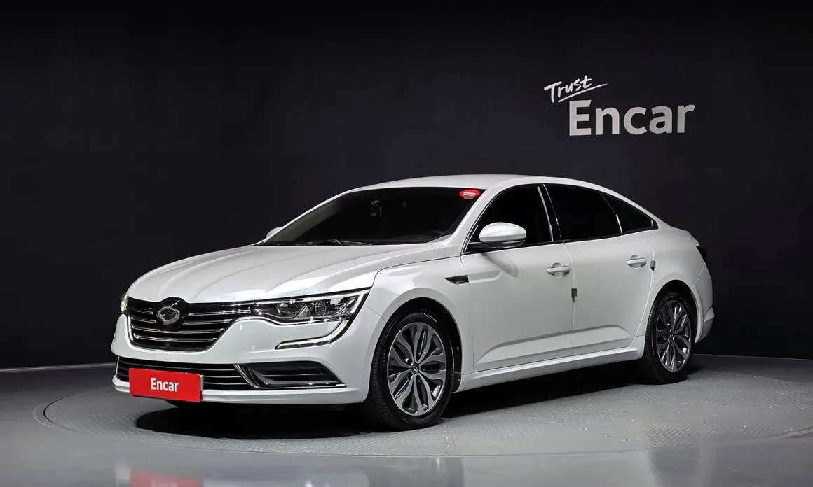 Renault SM6