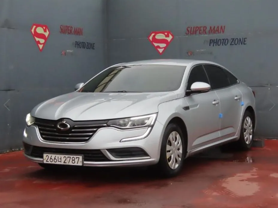 Renault SM6