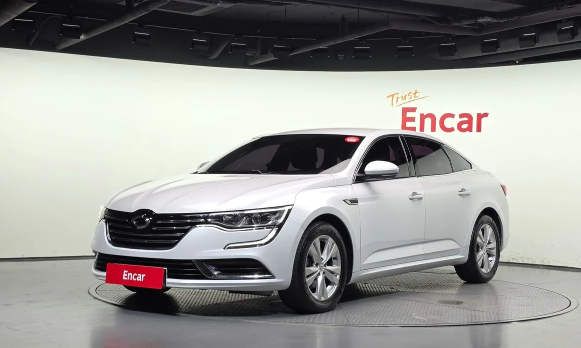 Renault SM6