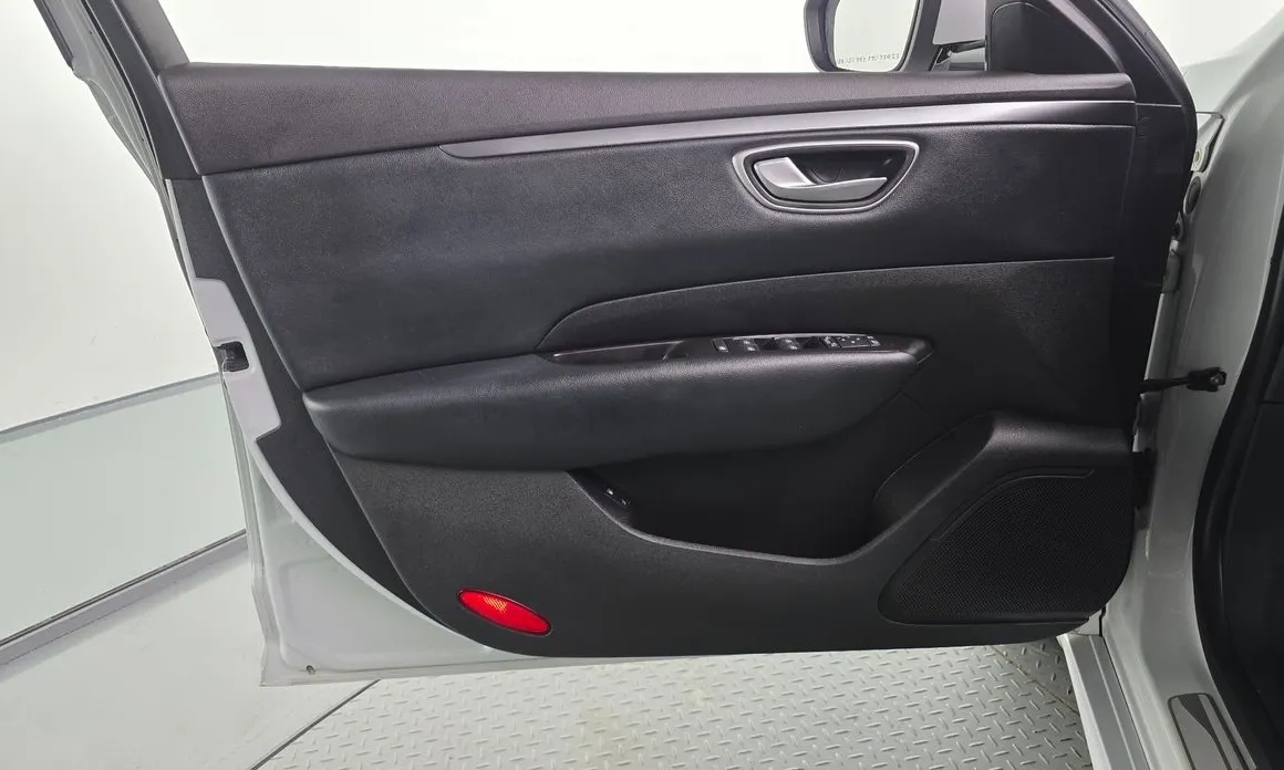 Renault SM6