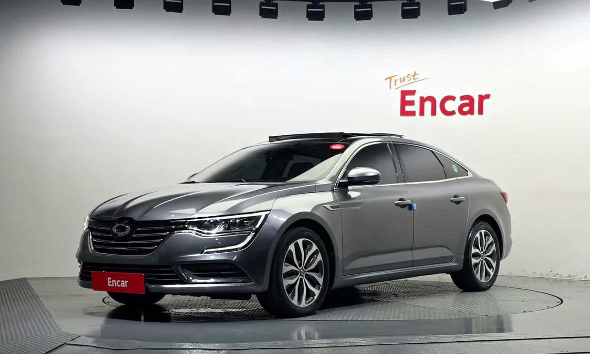 Renault SM6