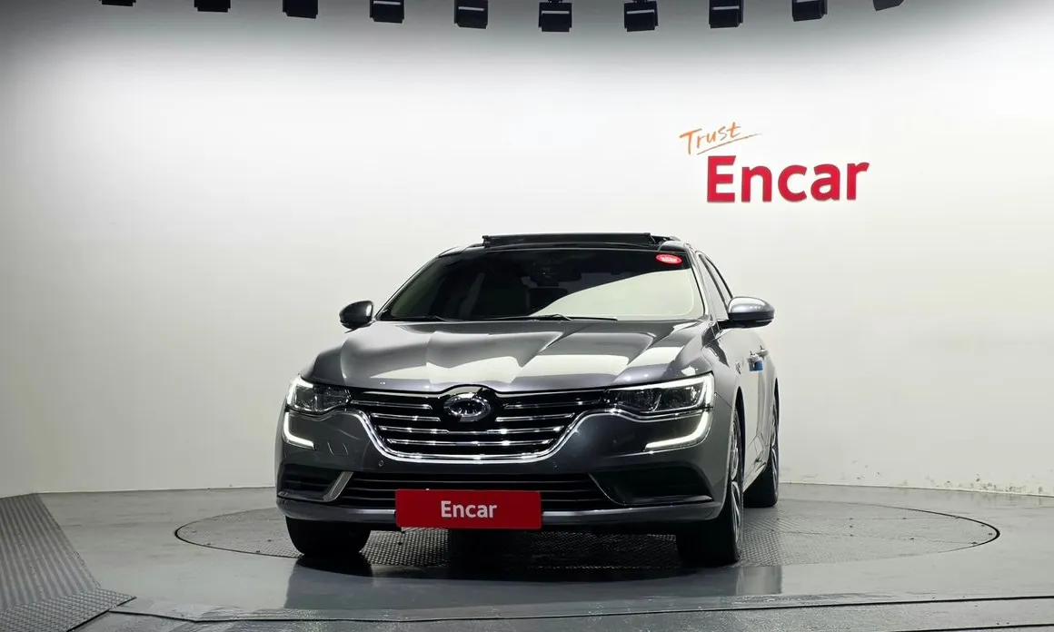 Renault SM6