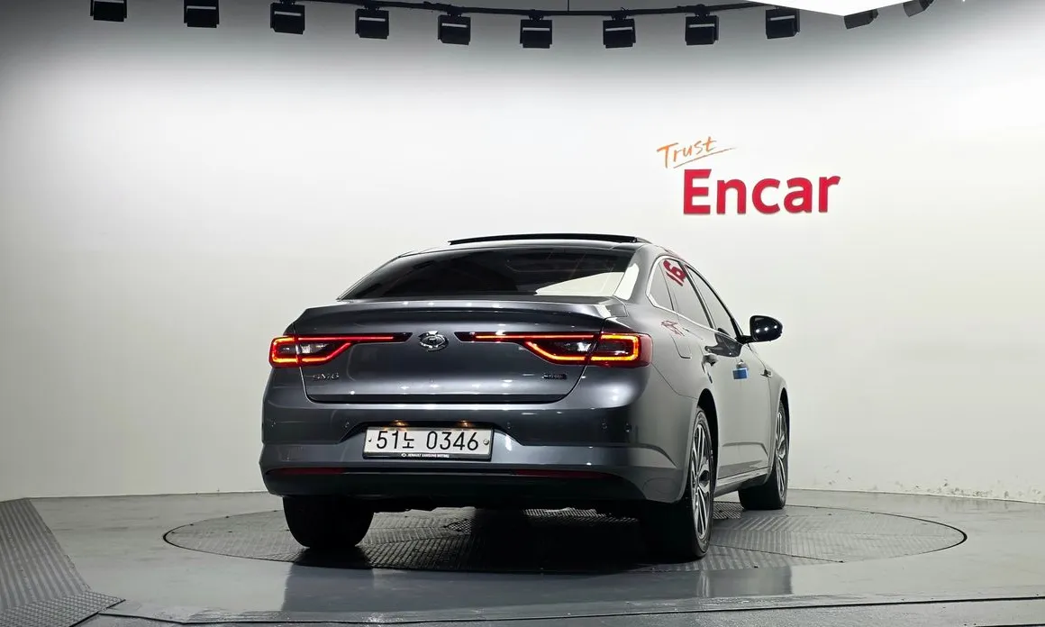 Renault SM6
