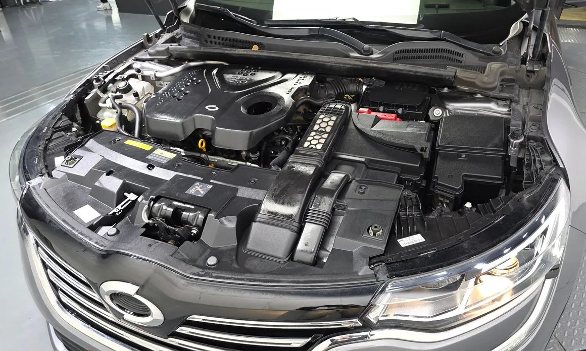Renault SM6