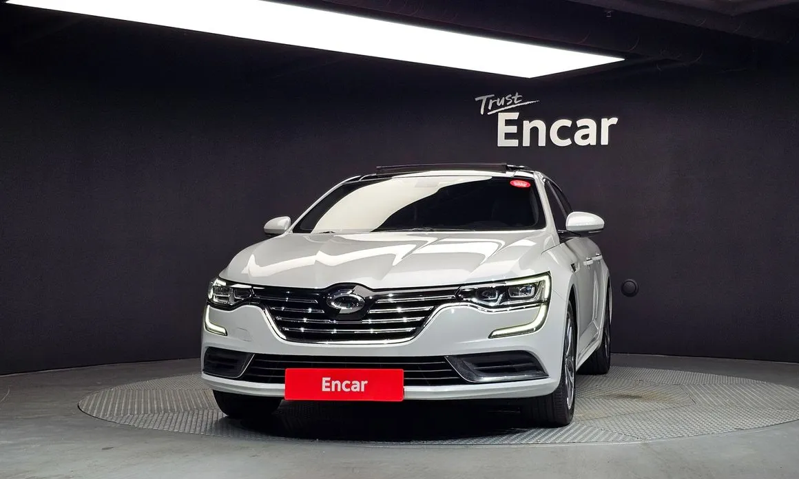Renault SM6