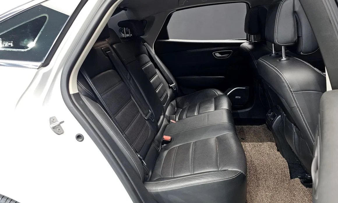 Renault SM6