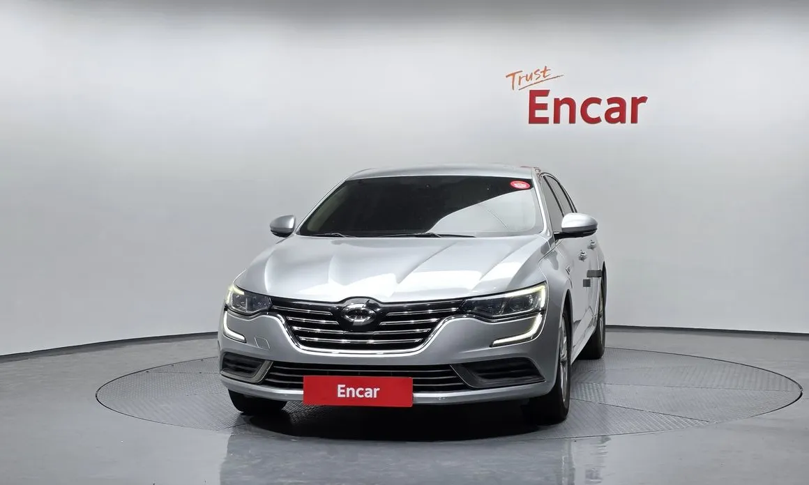 Renault SM6