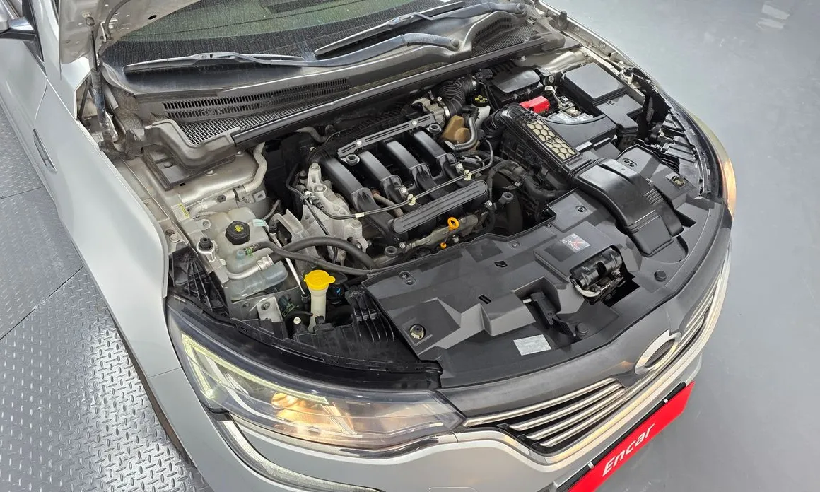 Renault SM6
