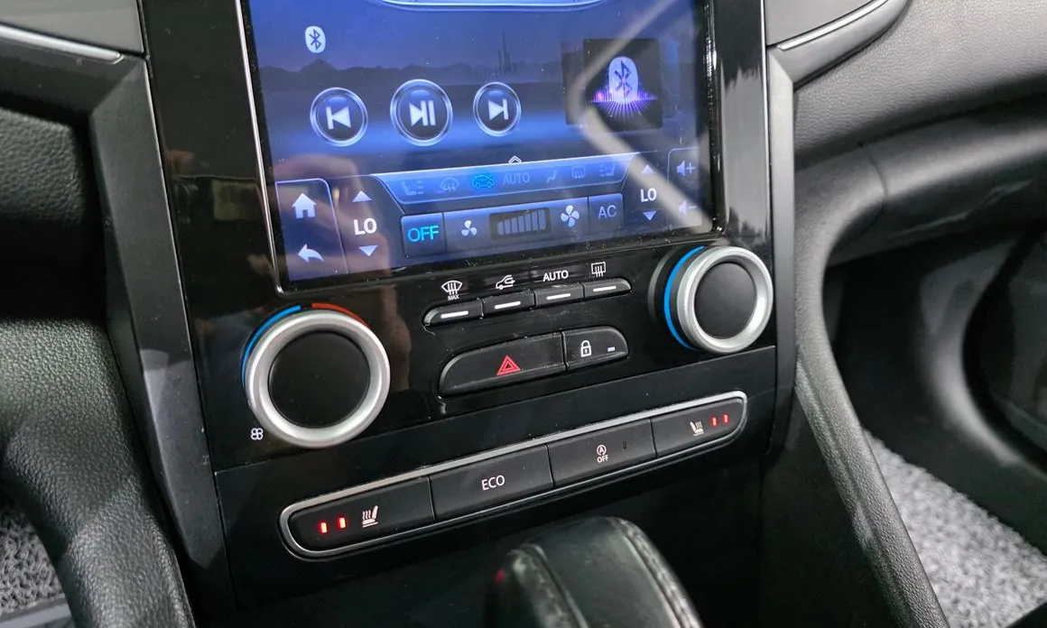 Renault SM6