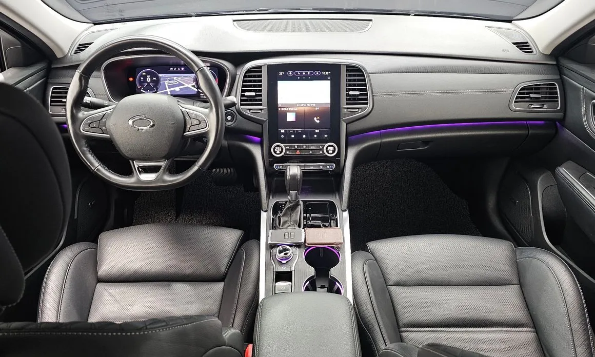 Renault SM6