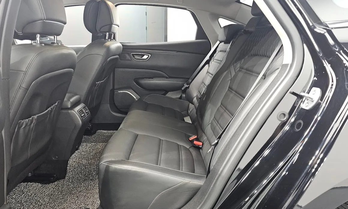 Renault SM6