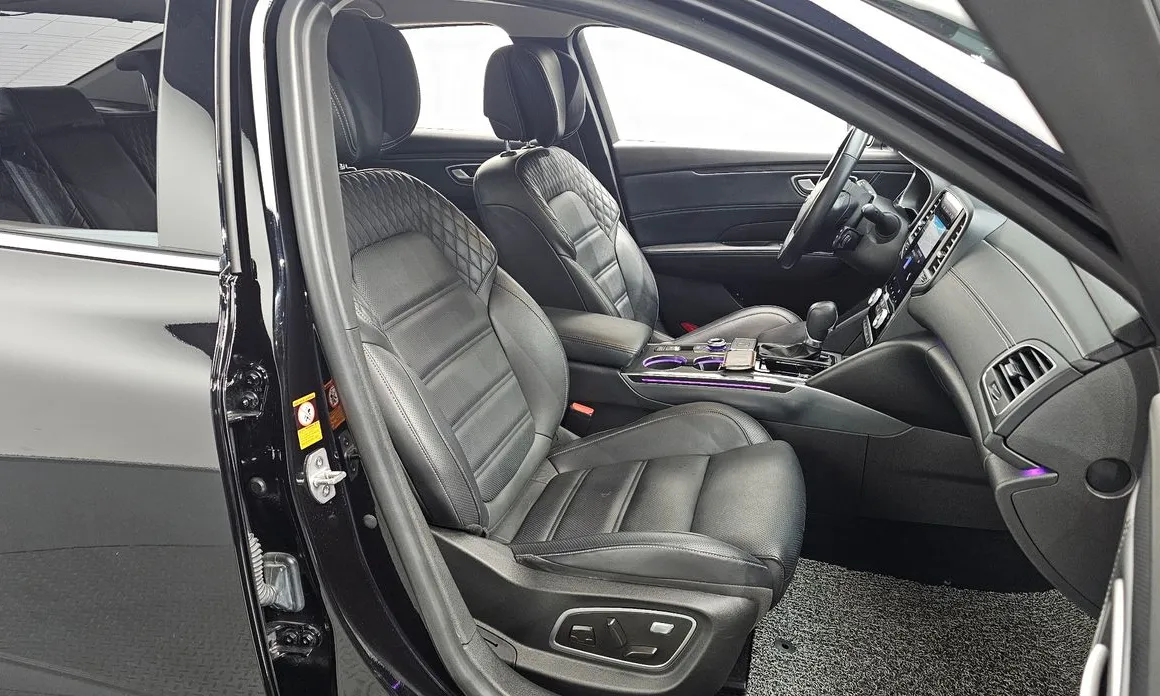 Renault SM6