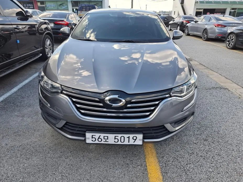 Renault SM6