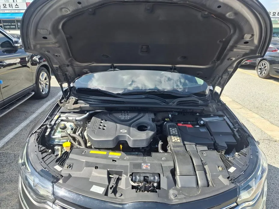 Renault SM6
