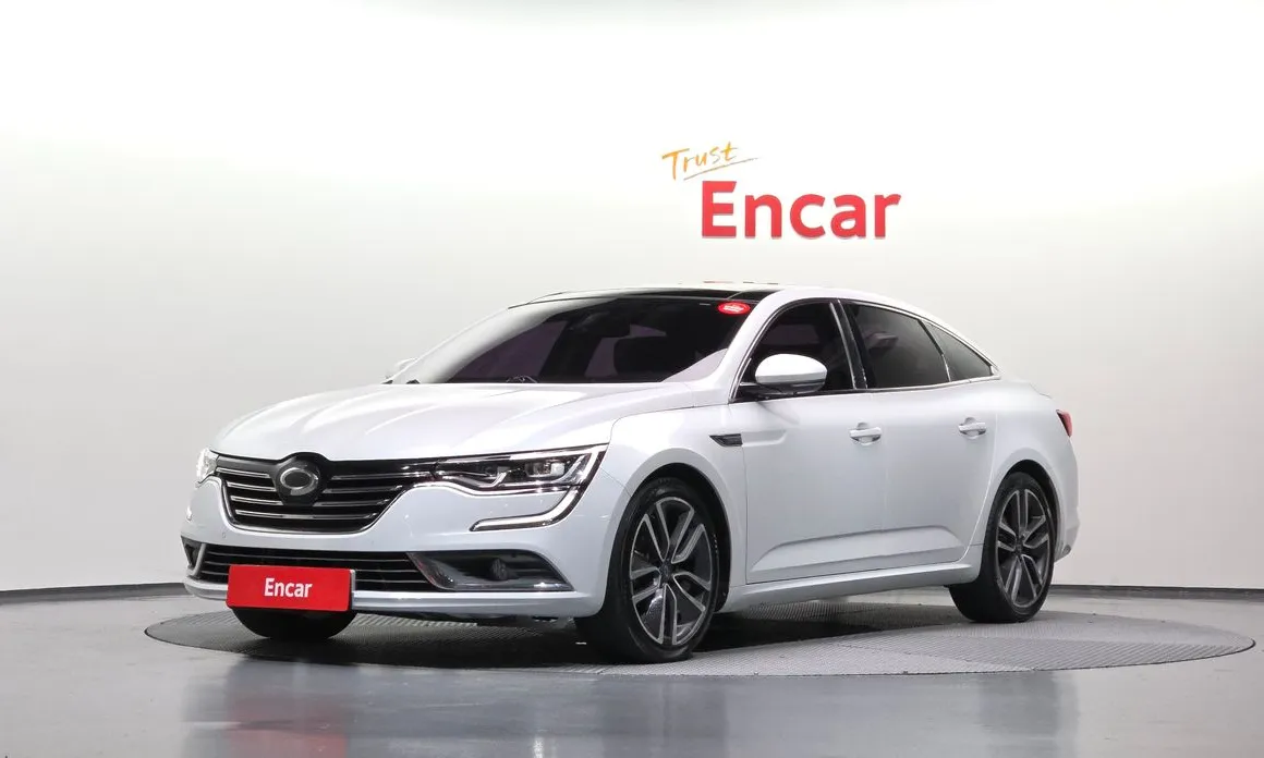Renault SM6