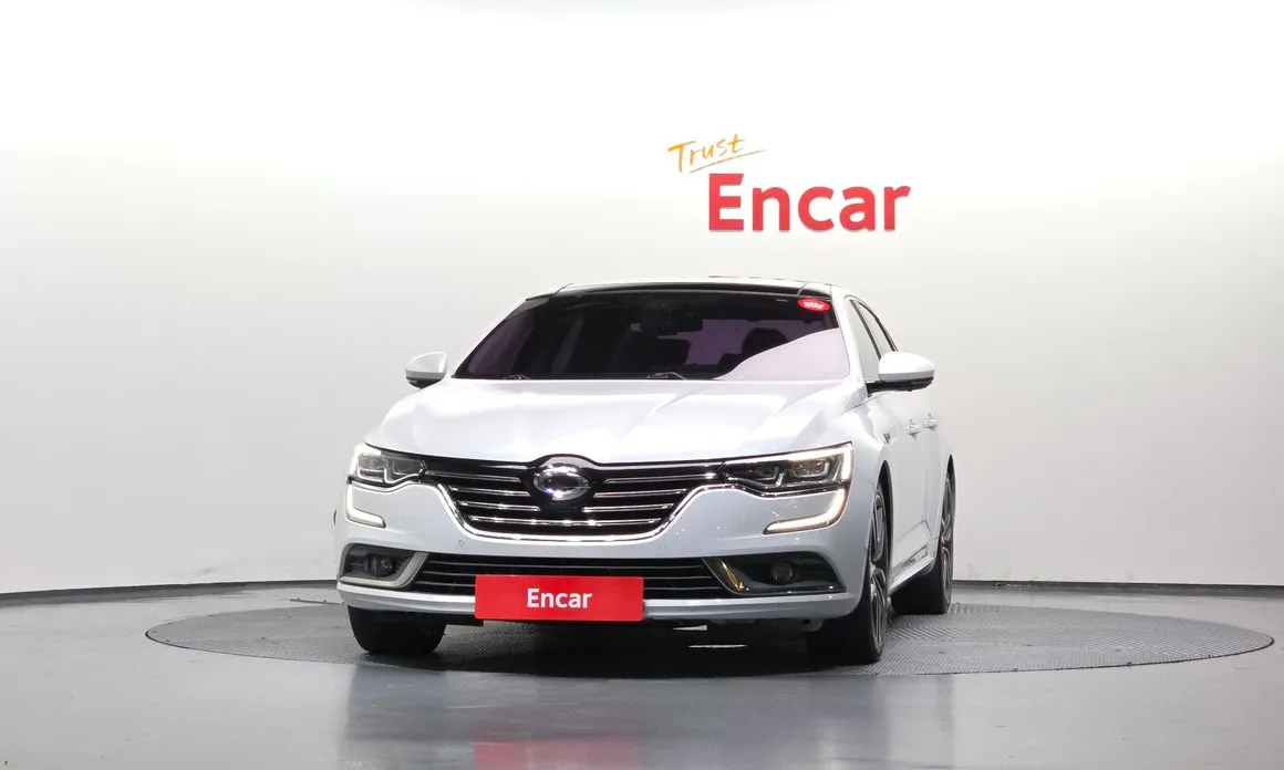 Renault SM6