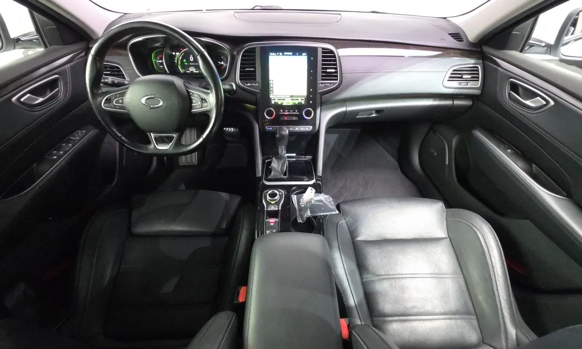 Renault SM6